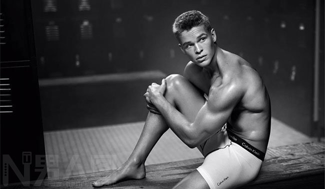 CalvinKlein2016广告
