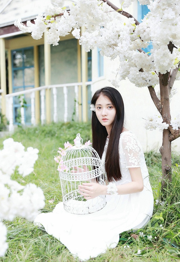 长发清纯美丽女生图片