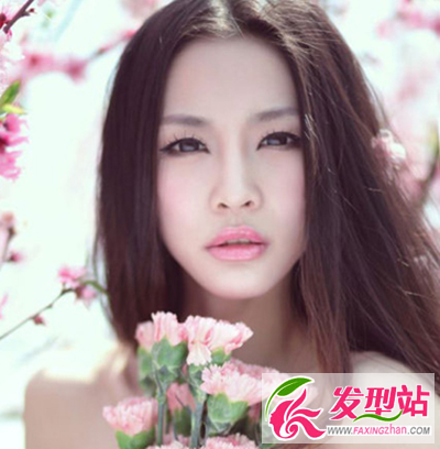 时尚魅力的中分造型设计 将圆脸的你打造成瘦脸
