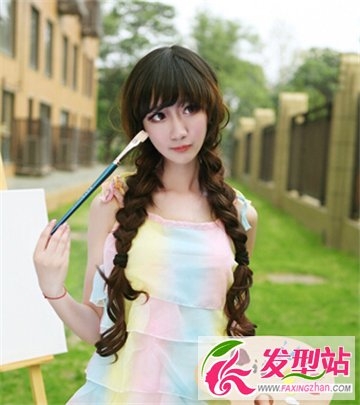女生小清新图片分享 麻花辫发型甜美又减龄
