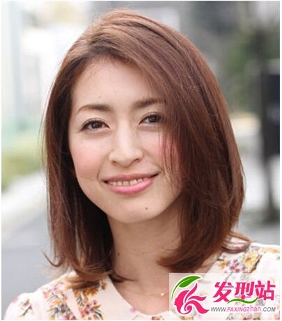 中年女士短发发型设计 低调大气不失时尚