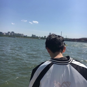 你脾气差我也一样脾气差   时尚高清气质男神微信qq头像