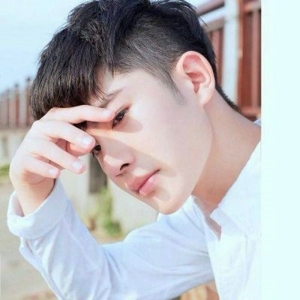让我再重新追你一回吧 小清新清纯帅气小男生头像