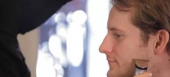 如何根据你的脸型修出适合你的鬓角、发型？
