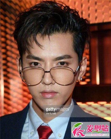 帅气修颜男生短发发型  完美型男清新上线