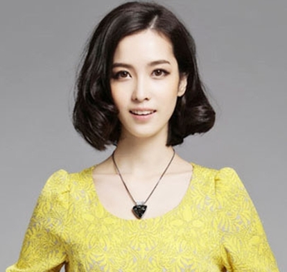 时下最流行的女生短发图片