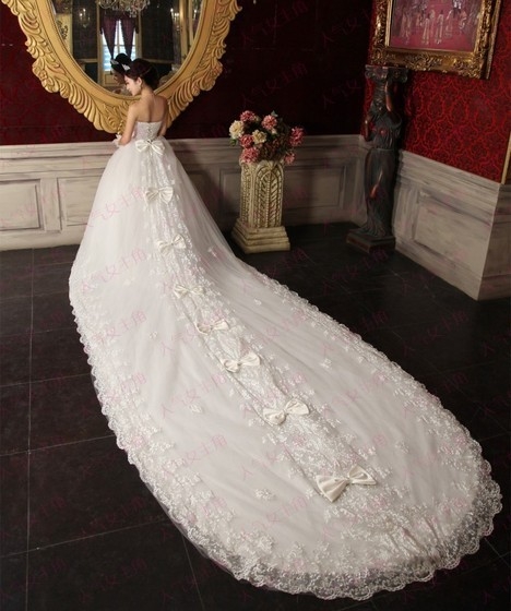婚纱又来咯  。。