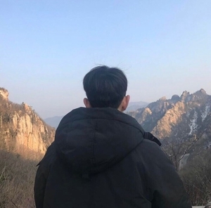 你脾气差我也一样脾气差   时尚高清气质男神微信qq头像