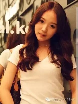 最能体现女人味的波浪卷发型 新娘子林心如的最爱哦！