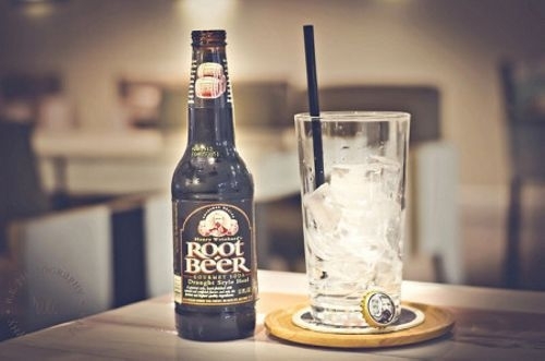 豪华典雅酒杯唯美大图 经典酒杯图