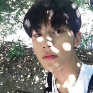 让我再重新追你一回吧 小清新清纯帅气小男生头像