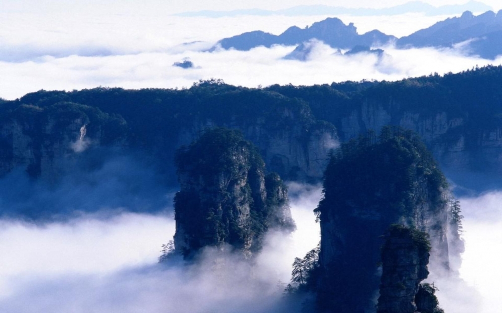 高山意境风景电脑桌面壁纸