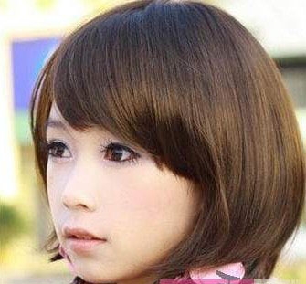 圆脸适合的短发发型图片女