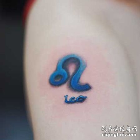 肩部狮子座纹身图案