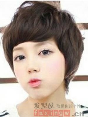 今年流行什么女生发型？时尚潮范的短发发型设计