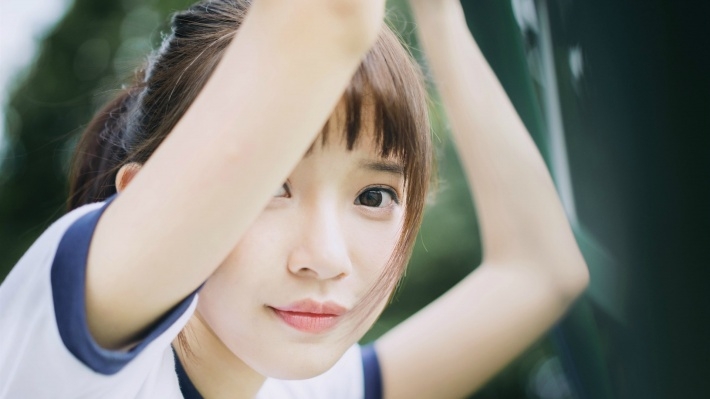 清新美女夏日校园摄影写真桌面壁纸