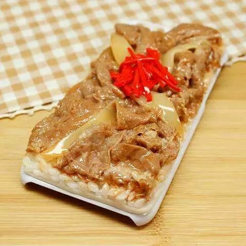 看着手机都饿