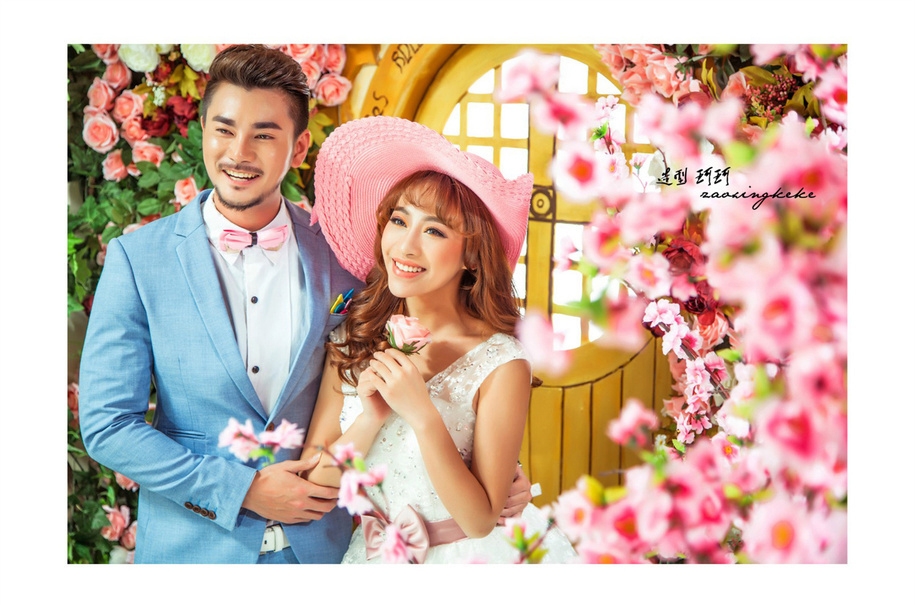 小木屋前花园 婚纱照