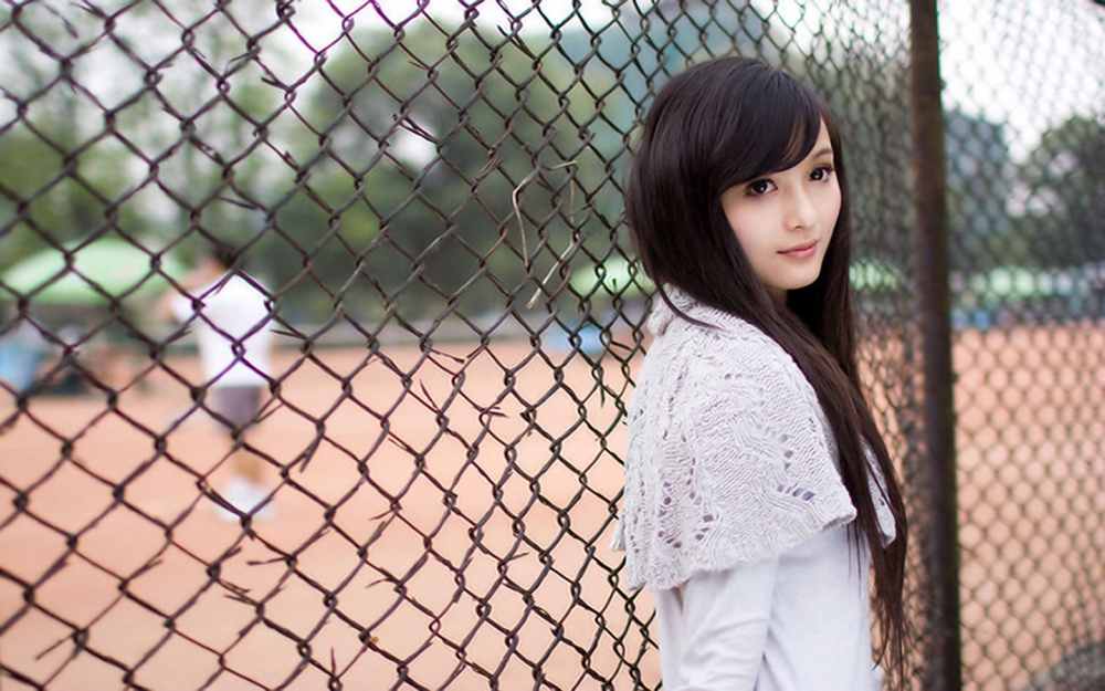阳光活力美女壁纸