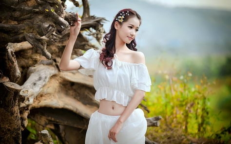 白裙美女纯美写真桌面壁纸