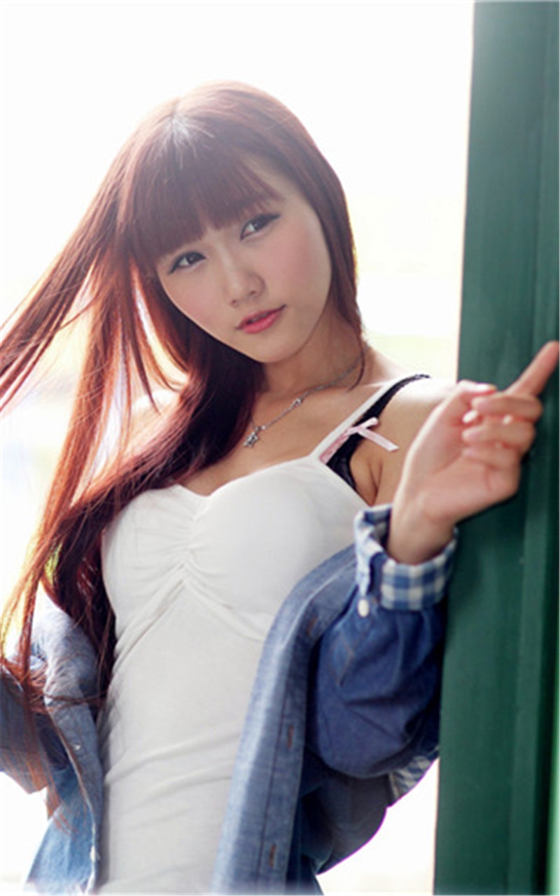 甜美气质美女户外唯美写真手机壁纸