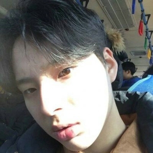 让我再重新追你一回吧 小清新清纯帅气小男生头像