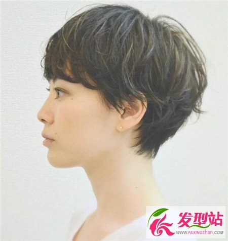 日系露耳朵短发 九款气质短发
