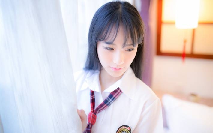 清纯美女制服写真图片壁纸
