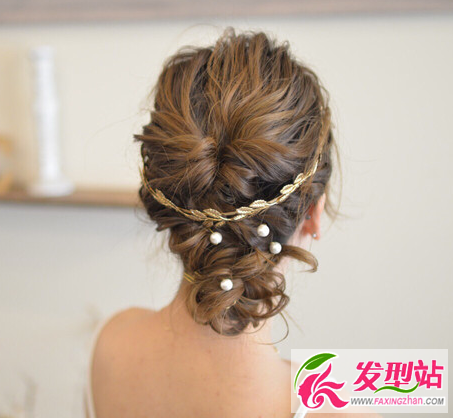 最新新娘发型图片大全 浪漫鲜花婚礼新娘妆发