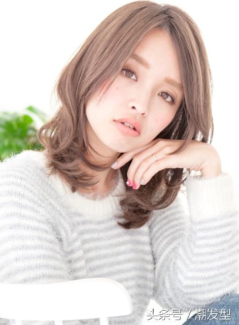 方脸姑娘留什么发型最减龄？找对合适的发型变女神不是梦