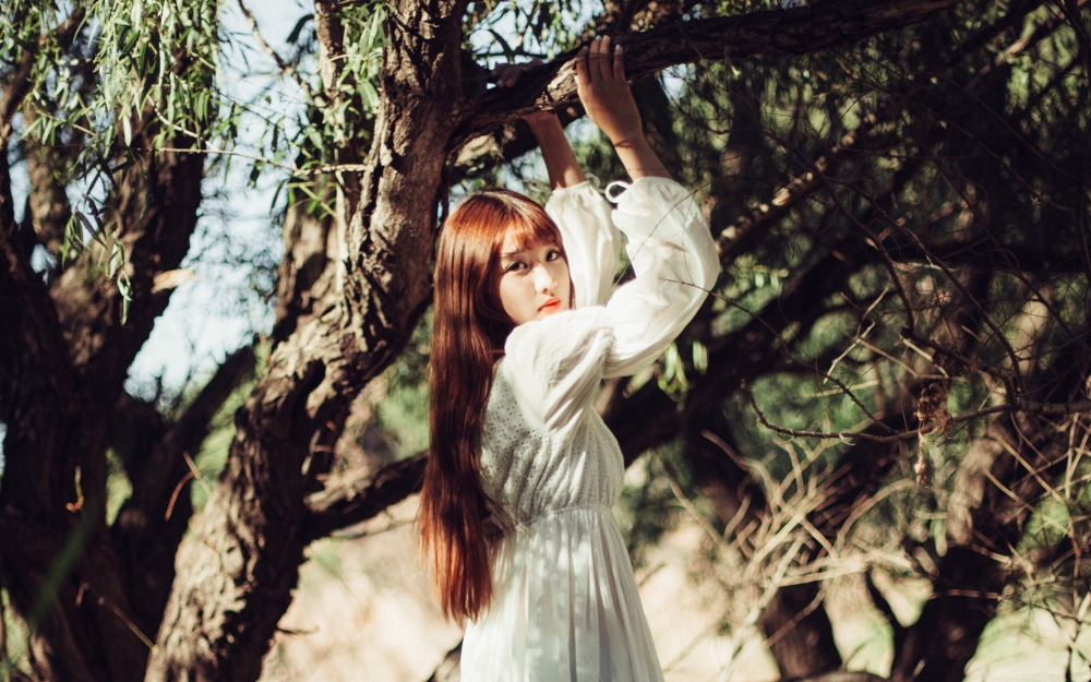 梦幻白裙森女户外写真