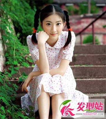 女生小清新图片分享 麻花辫发型甜美又减龄