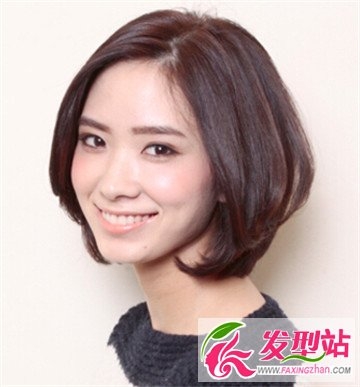 女生短发蘑菇头发型图片 轻盈洒脱时尚有气质