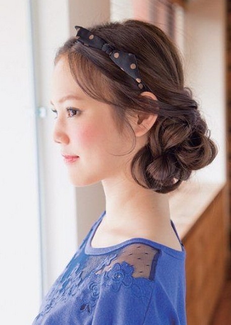 温婉有气质的韩式蓬松编发图解