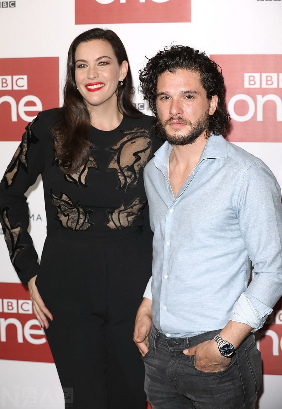 KitHarington承认恋情 基特哈灵顿订婚