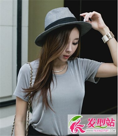 职场中长发型白领适合什么发型 气质披肩中长卷发是首选