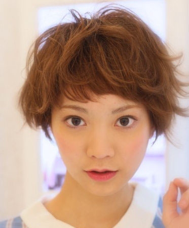 矮个子女生适合的短发发型图片
