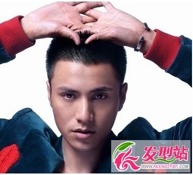 时下流行的圆寸发型 完美的呈现男生的阳刚之气