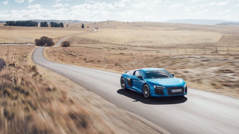 2016款奥迪R8 V10 桌面壁纸