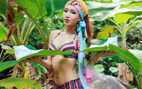 模特安瑞甜性感高清壁纸