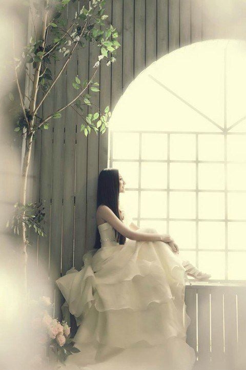 婚纱多美，但那人不是我
