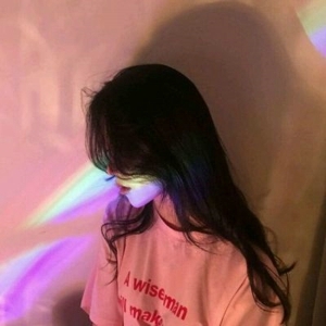 美艳绝世善良温柔小女生头像