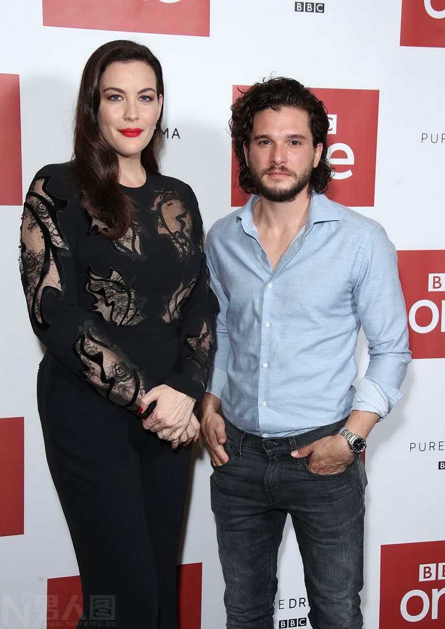 KitHarington承认恋情 基特哈灵顿订婚