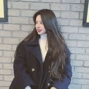 美艳绝世善良温柔小女生头像
