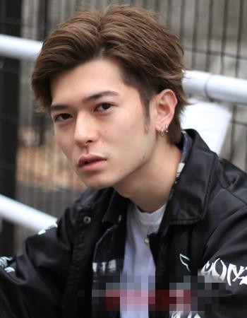 最新男生时尚短发和烫发造型设计