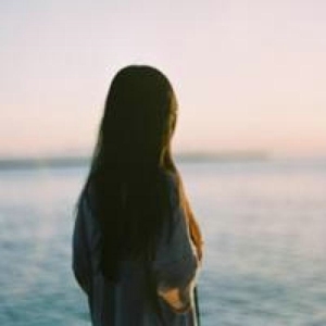 不爱我就不要来伤害我  唯美意境气质美女女生头像