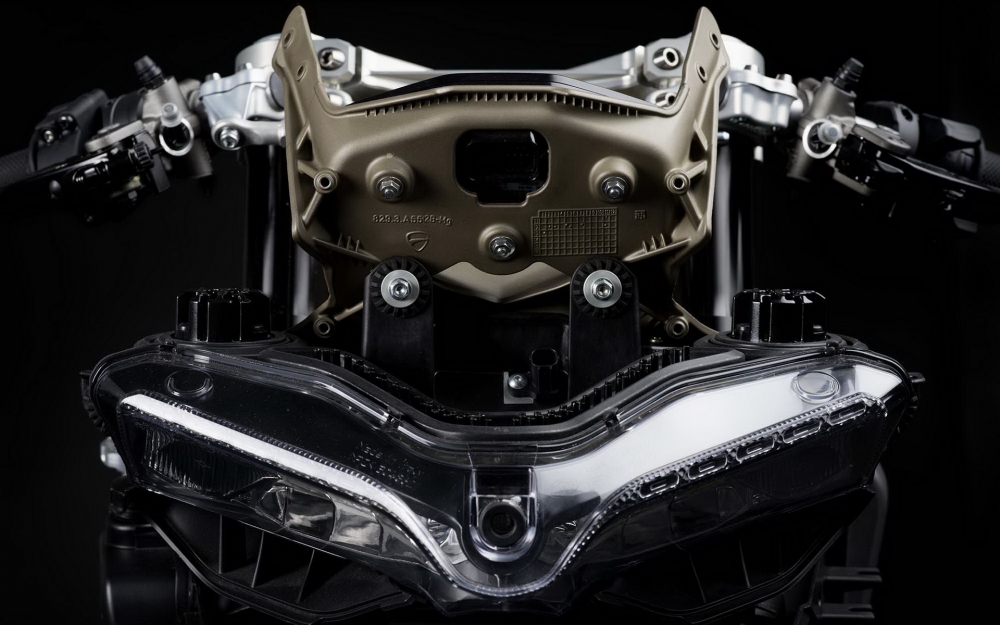 杜卡迪 DUCATI 1199高清宽屏壁纸