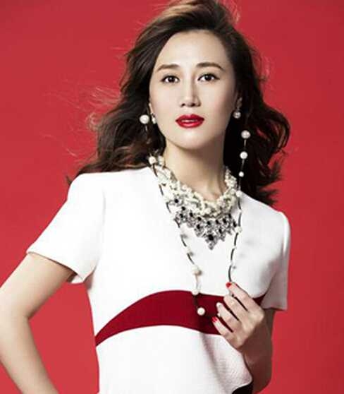 淑女中长发烫发发型图片