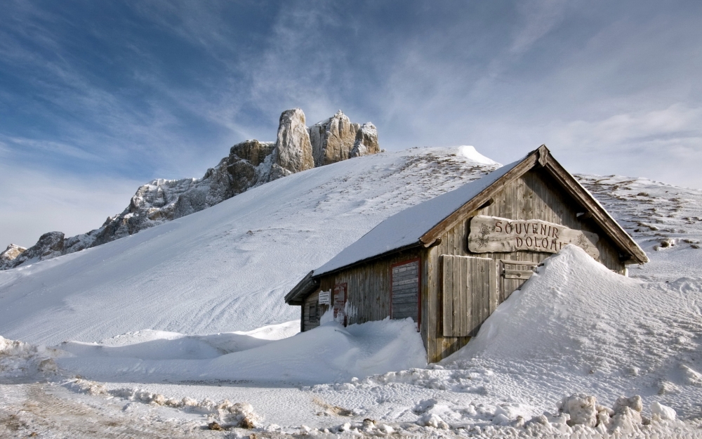 雪山小屋免费壁纸