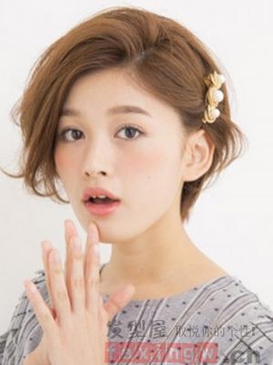 短发怎么弄简单好看 小发卡轻松搞定
